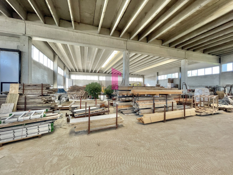 Immagine 5 di Capannone industriale in vendita  a Rovolon