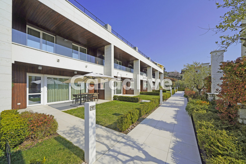 Immagine 3 di Villa in vendita  in Via Brunati 17 a Salò