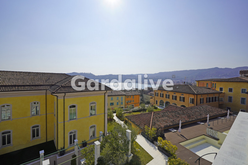 Immagine 4 di Villa in vendita  in Via Brunati 17 a Salò