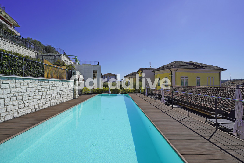 Immagine 7 di Villa in vendita  in Via Brunati 17 a Salò