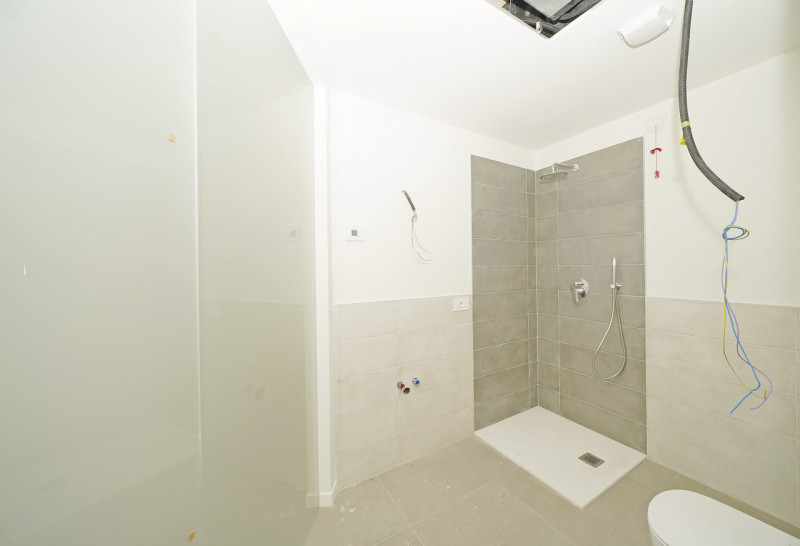 Immagine 13 di Villa in vendita  in Via Brunati 17 a Salò