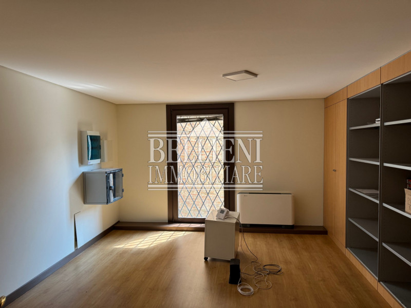 Immagine 6 di Ufficio in affitto  in Corso Palladio a Vicenza