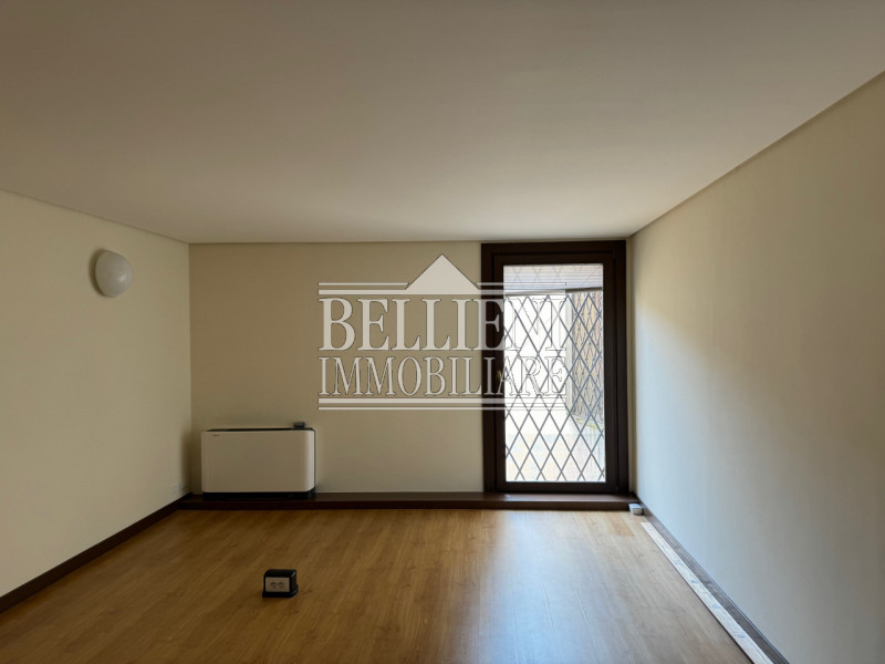 Immagine 9 di Ufficio in affitto  in Corso Palladio a Vicenza