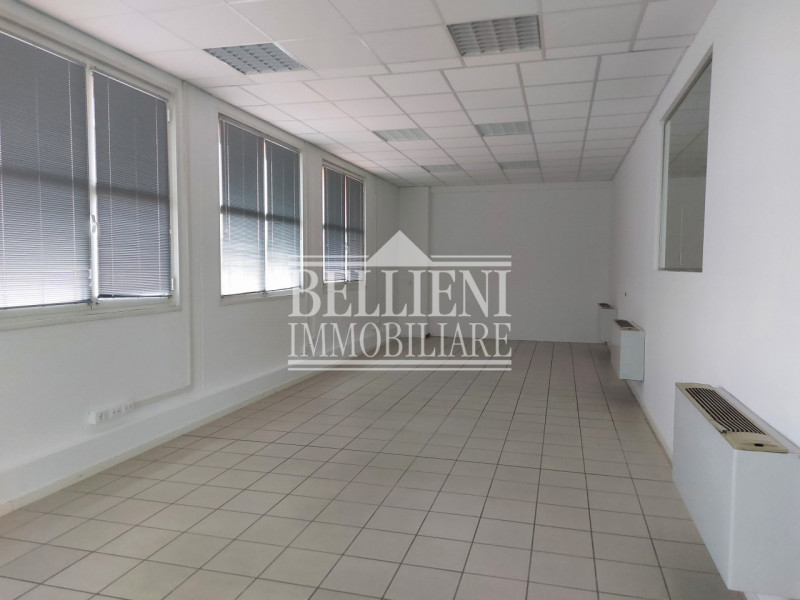 Immagine 4 di Ufficio in affitto  in Viale Serenissima a Vicenza