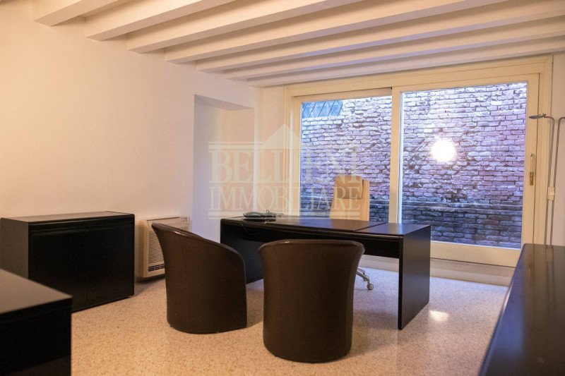 Immagine 4 di Ufficio in affitto  in Contrà dei Burci a Vicenza