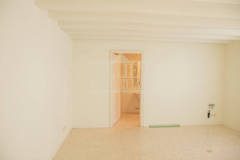 Immagine 8 di Ufficio in affitto  in Contrà dei Burci a Vicenza