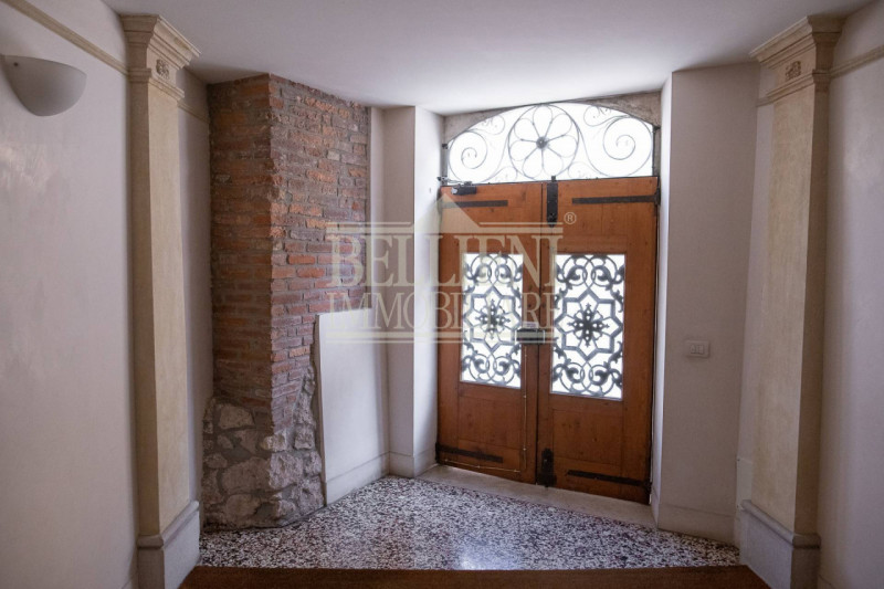 Immagine 17 di Ufficio in affitto  in Contrà dei Burci a Vicenza