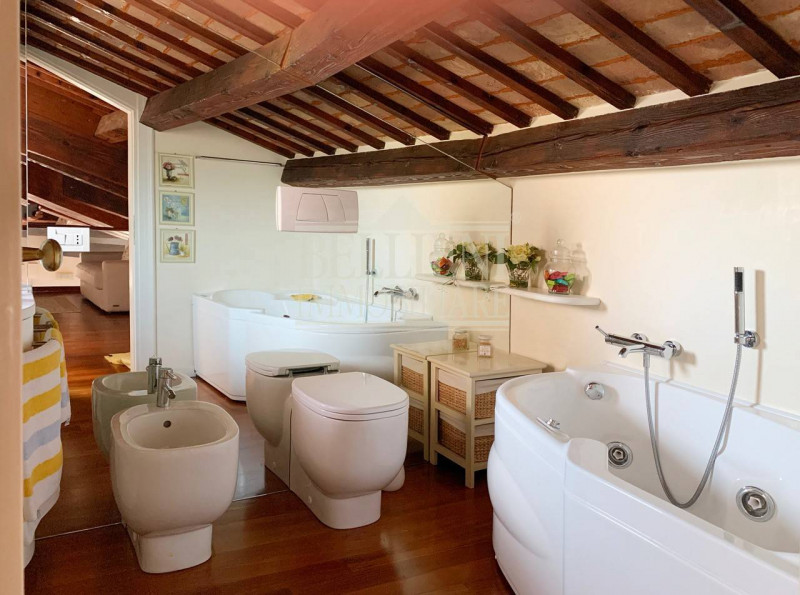 Immagine 18 di Attico in vendita  in Via Cesare Battisti a Vicenza