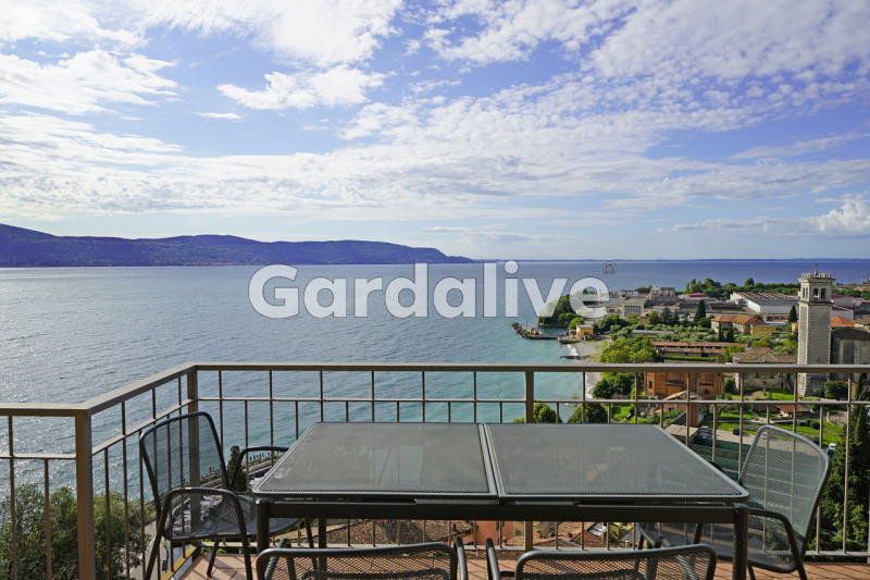 Immagine 2 di Appartamento in vendita  a Toscolano-Maderno