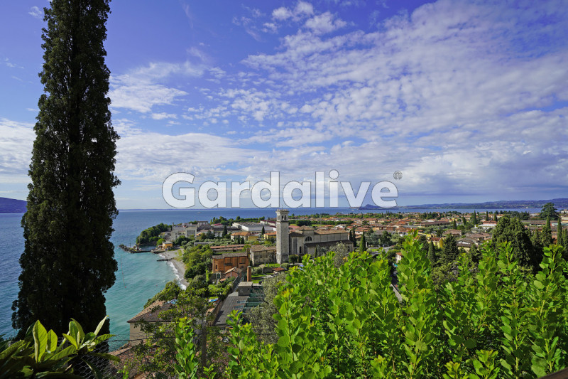 Immagine 6 di Appartamento in vendita  a Toscolano-Maderno