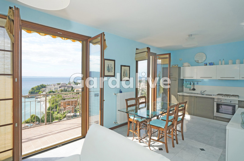 Immagine 7 di Appartamento in vendita  a Toscolano-Maderno