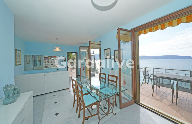 Immagine 9 di Appartamento in vendita  a Toscolano-Maderno