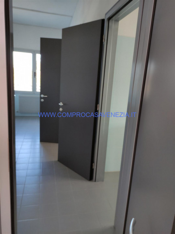Immagine 4 di Ufficio in affitto  in Via Antonio Meucci a Mogliano Veneto
