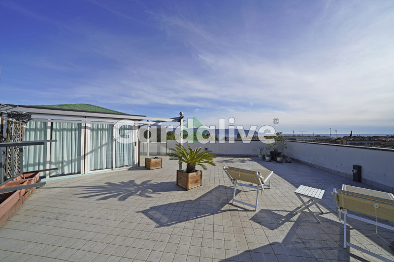 Immagine 5 di Appartamento in vendita  a Toscolano-Maderno