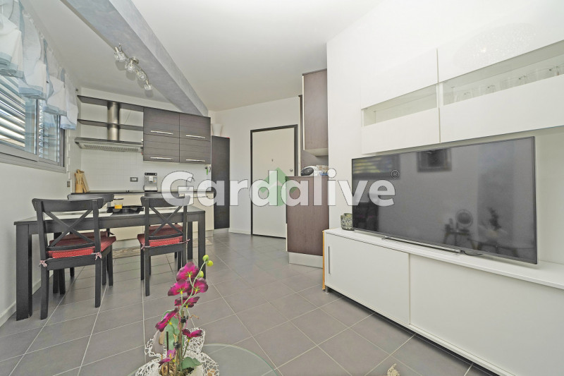 Immagine 9 di Appartamento in vendita  a Toscolano-Maderno