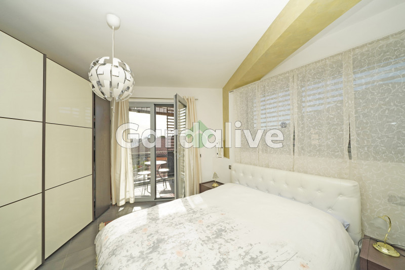 Immagine 10 di Appartamento in vendita  a Toscolano-Maderno