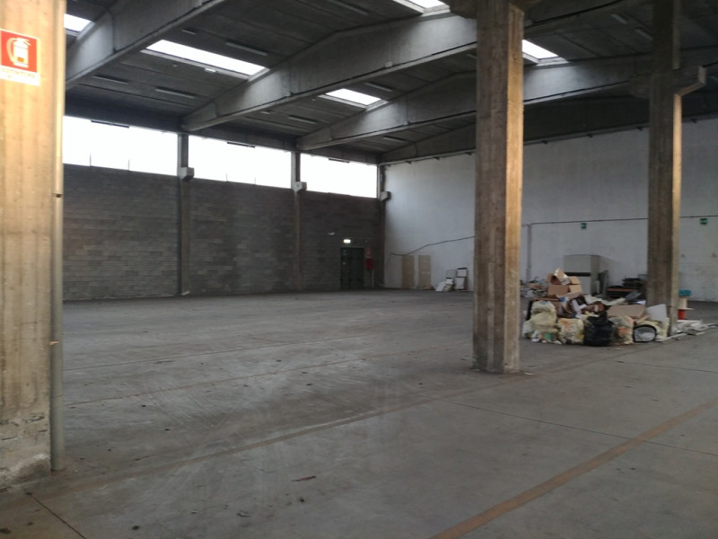 Immagine 12 di Laboratorio in affitto  in VIA ARCHIMEDE a Settimo Milanese