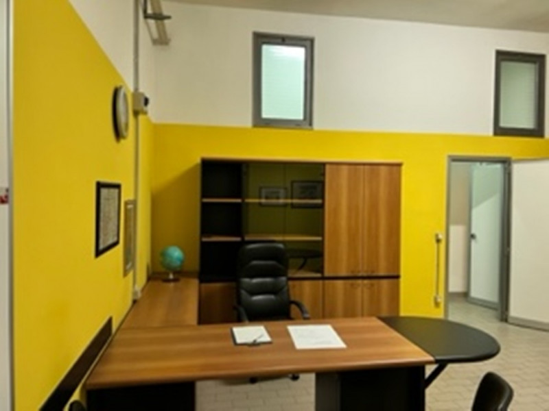 Immagine 10 di Negozio in vendita  in VIA PODGORA a Sesto San Giovanni