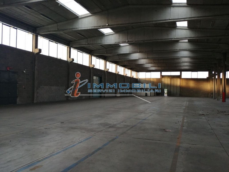 Immagine 3 di Capannone industriale in affitto  in VIA ARCHIMEDE a Settimo Milanese