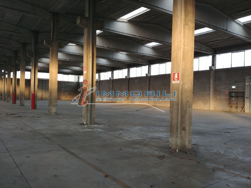 Immagine 4 di Capannone industriale in affitto  in VIA ARCHIMEDE a Settimo Milanese