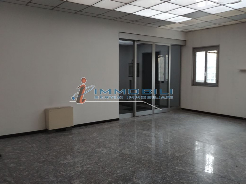 Immagine 6 di Capannone industriale in affitto  in VIA ARCHIMEDE a Settimo Milanese