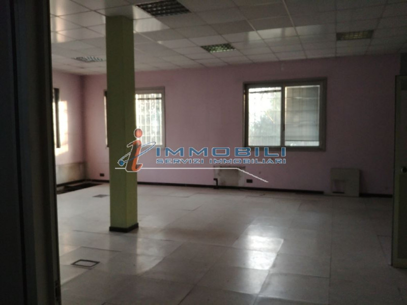 Immagine 8 di Capannone industriale in affitto  in VIA ARCHIMEDE a Settimo Milanese