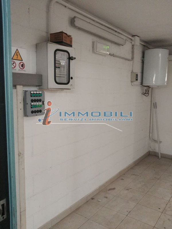 Immagine 18 di Capannone industriale in affitto  in VIA ARCHIMEDE a Settimo Milanese