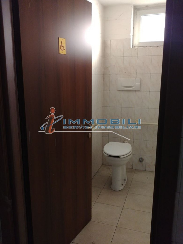 Immagine 19 di Capannone industriale in affitto  in VIA ARCHIMEDE a Settimo Milanese