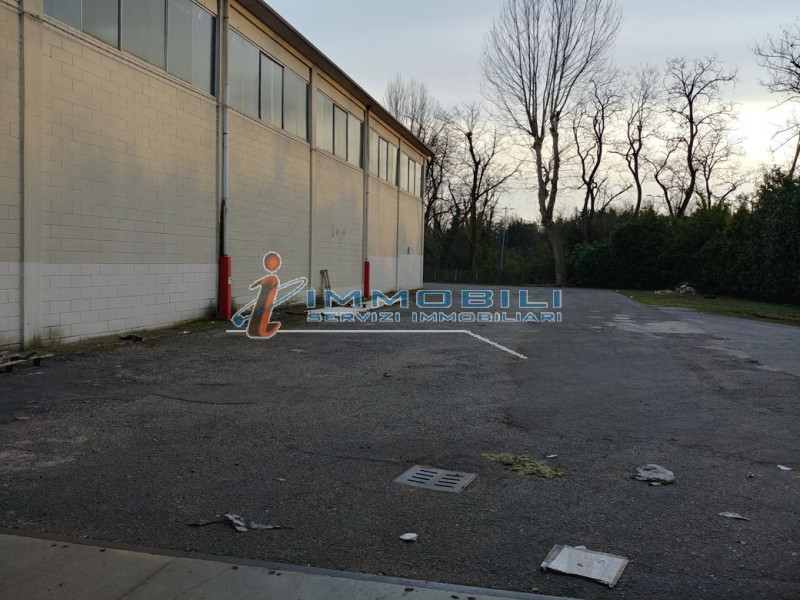 Immagine 21 di Capannone industriale in affitto  in VIA ARCHIMEDE a Settimo Milanese