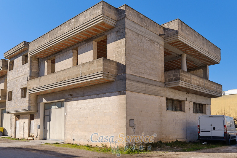 Immagine 1 di Casa indipendente in vendita  in Via Brecht a Aradeo
