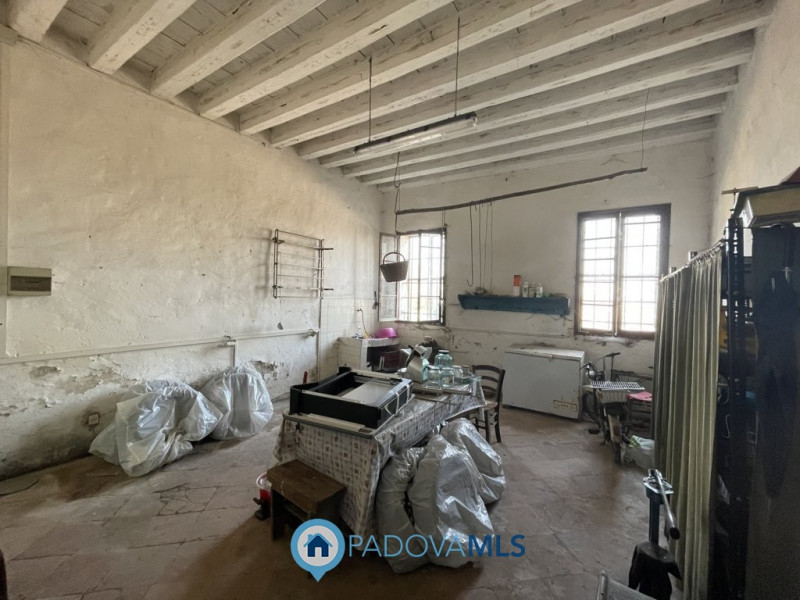 Immagine 2 di Rustico / casale in vendita  in Via argine sinistro beccara a Cartura