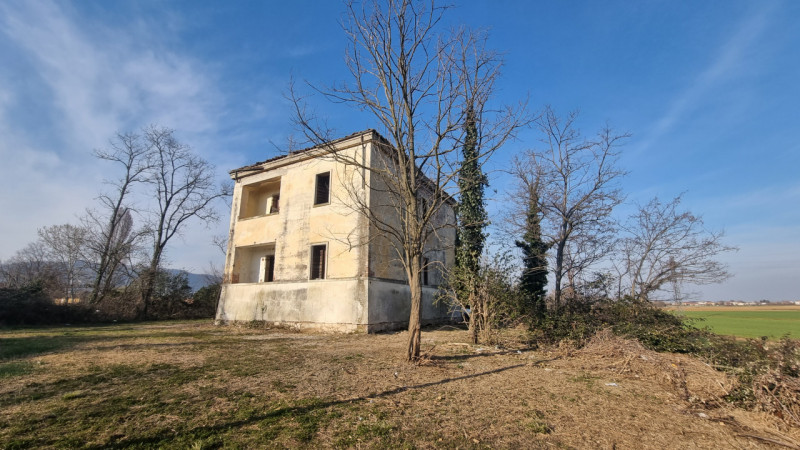 Immagine 1 di Rustico / casale in vendita  a Nanto