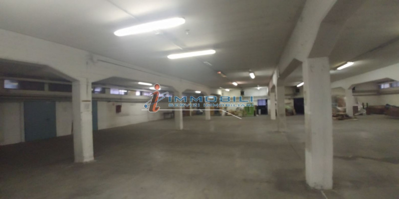 Immagine 8 di Magazzino in affitto  in VIA MECENATE a Milano