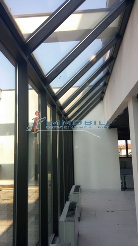 Immagine 21 di Ufficio in affitto  in VIA SILE a Milano