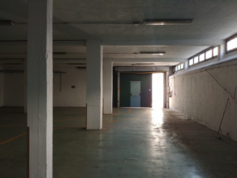 Immagine 21 di Capannone industriale in affitto  in VIA PER VIMERCATE a Usmate Velate