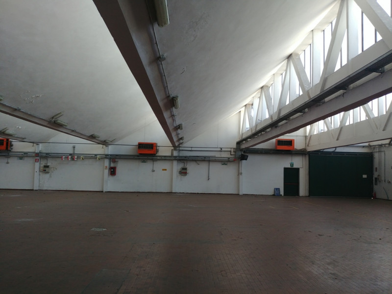 Immagine 7 di Capannone industriale in vendita  in VIA PER VIMERCATE a Usmate Velate