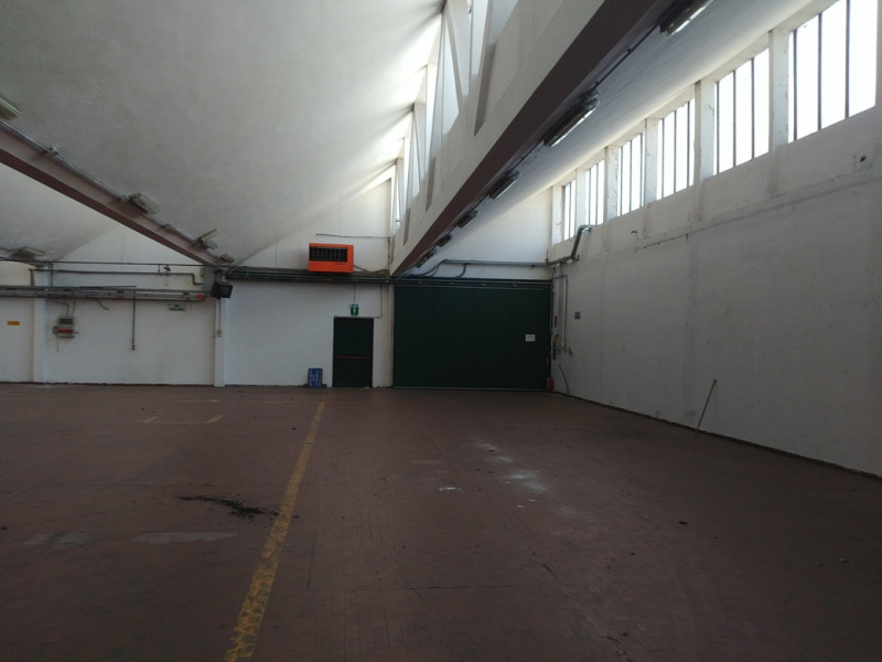 Immagine 12 di Capannone industriale in vendita  in VIA PER VIMERCATE a Usmate Velate