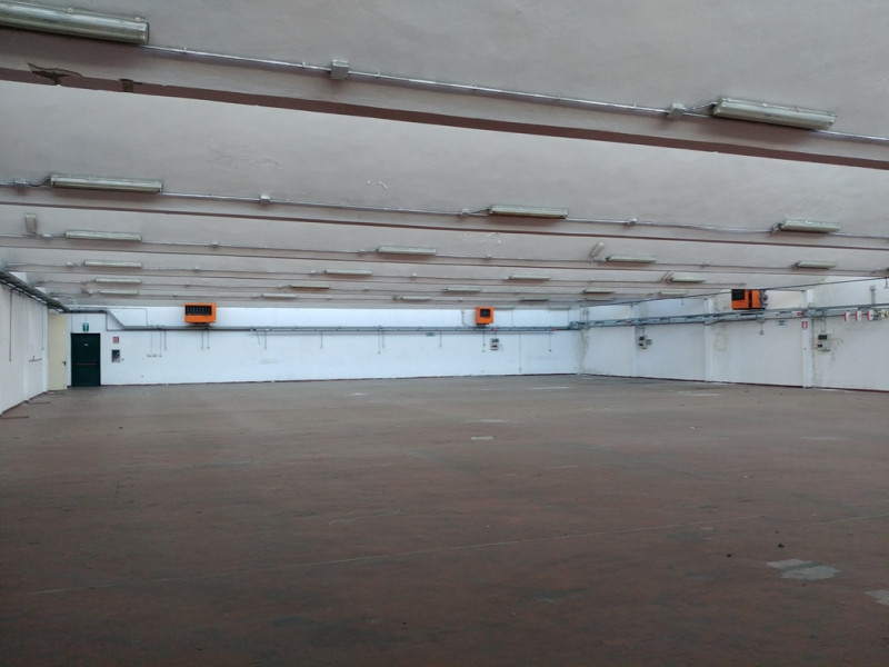 Immagine 1 di Capannone industriale in vendita  in VIA PER VIMERCATE a Usmate Velate