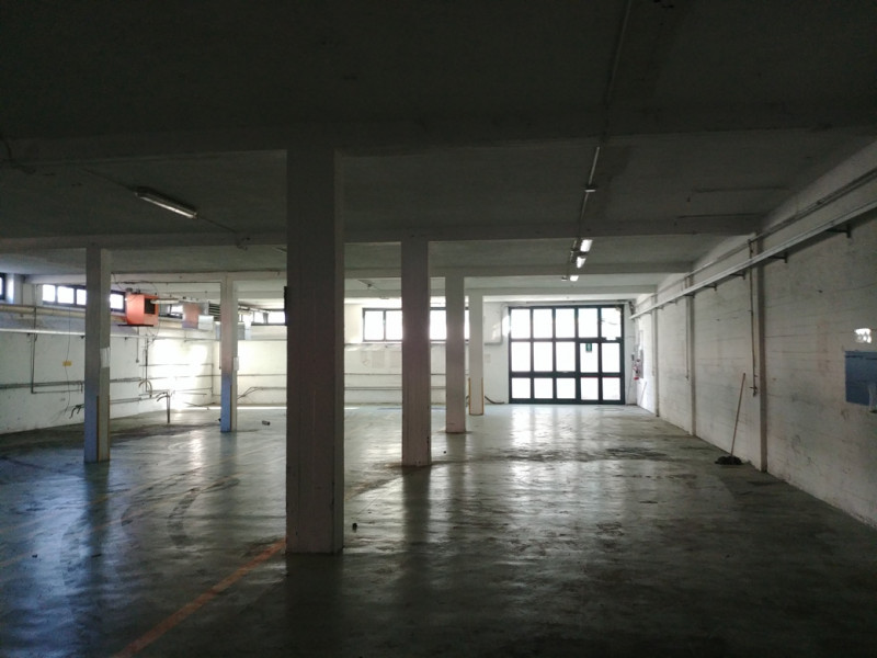 Immagine 22 di Capannone industriale in vendita  in VIA PER VIMERCATE a Usmate Velate