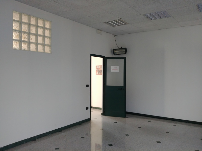 Immagine 24 di Capannone industriale in vendita  in VIA PER VIMERCATE a Usmate Velate