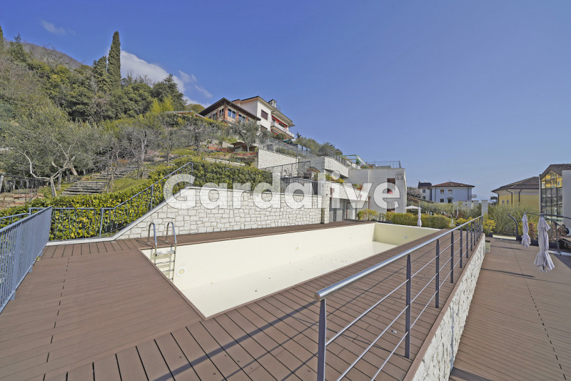 Immagine 9 di Appartamento in vendita  in Via Brunati 17 a Salò