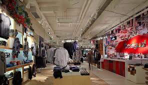 Immagine 3 di Negozio in vendita  in via degli scrovegni a Padova