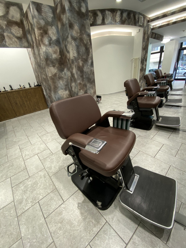 Immagine 10 di Negozio in vendita  in via degli scrovegni a Padova