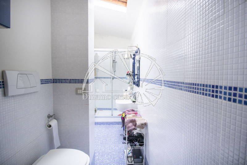 Immagine 8 di Casa indipendente in vendita  a Prato