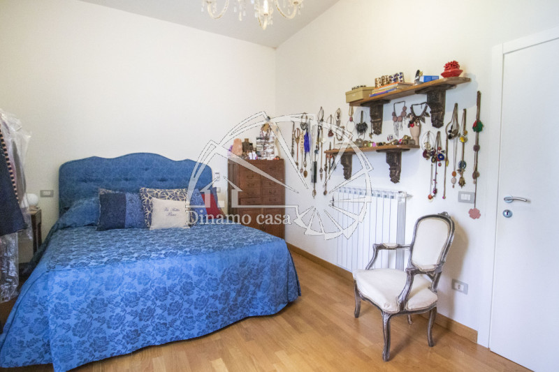 Immagine 14 di Casa indipendente in vendita  a Prato