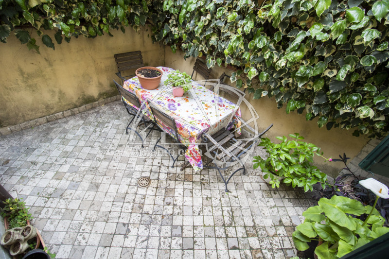 Immagine 20 di Casa indipendente in vendita  a Prato