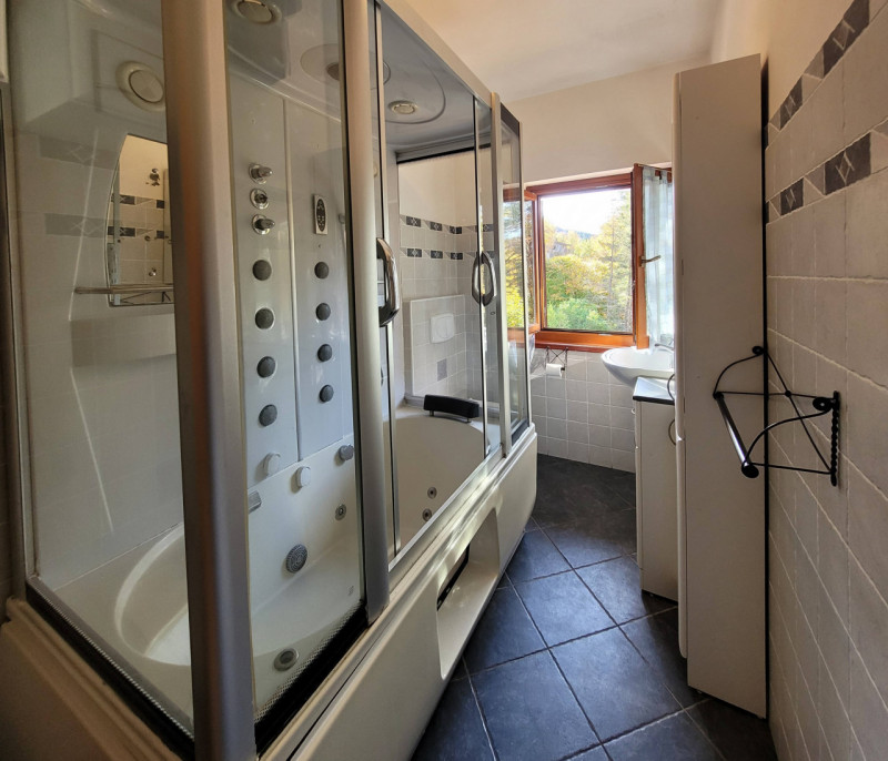 Immagine 28 di Casa bifamiliare in vendita  in via malga a Madruzzo