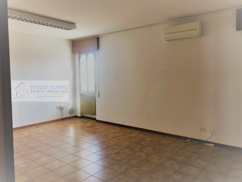 Immagine 7 di Ufficio in affitto  a Zero Branco