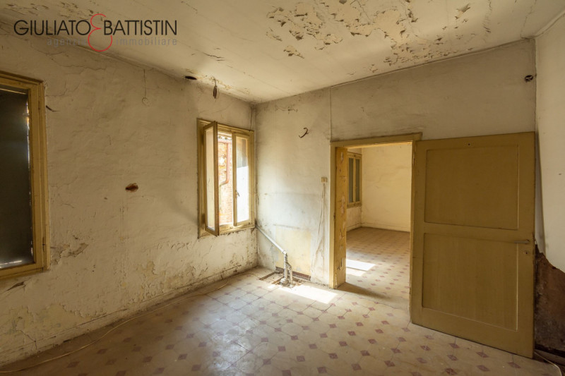 Immagine 10 di Appartamento in vendita  in PIAZZA BIADE 22 a Vicenza