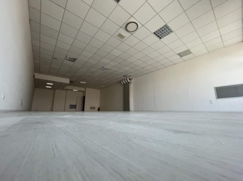 Immagine 4 di Negozio in vendita  in via brescia a Torri Di Quartesolo